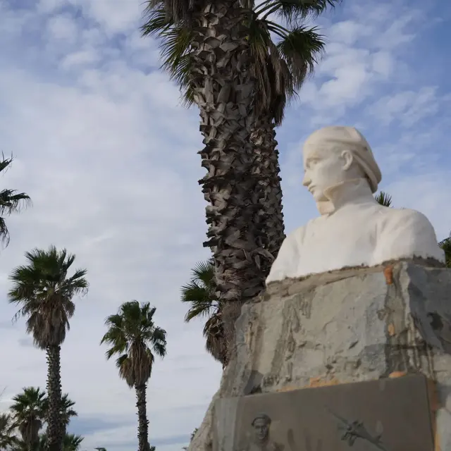 Monument Roland Garros Fréjus