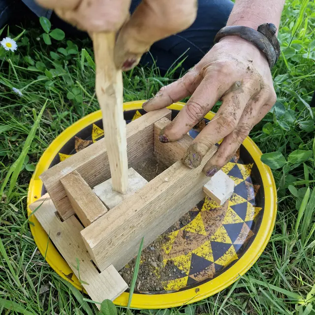 Ferme de la forêt - De terre et de fibre : l'écoconstruction_Courtes