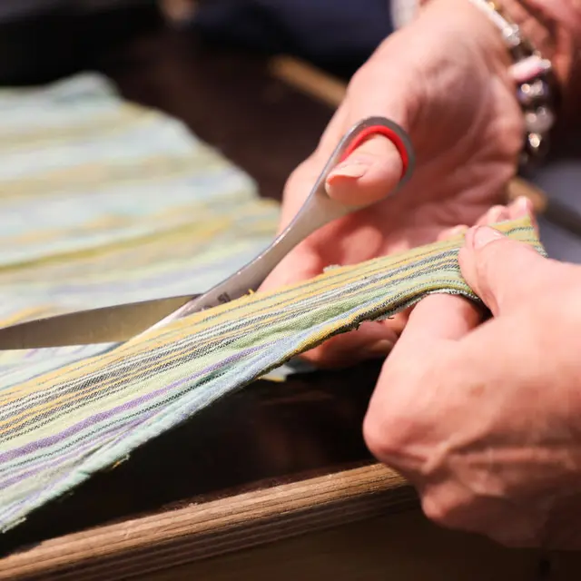 Atelier couture : retouche et réparation