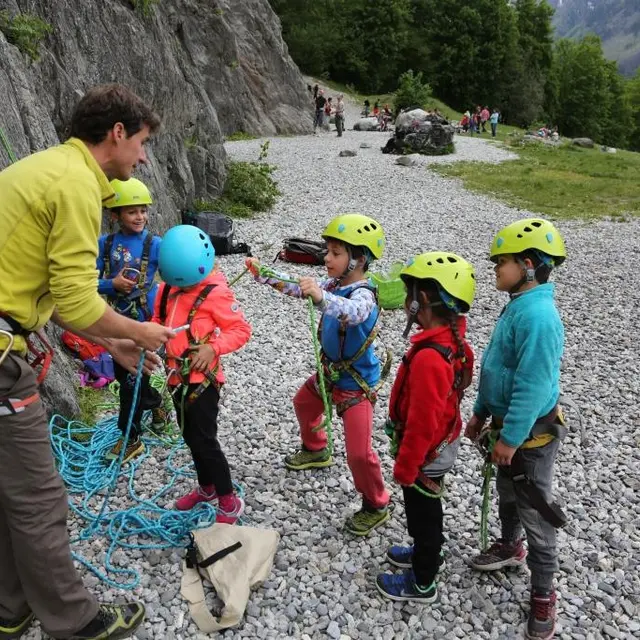 Stages escalade junior- Compagnie des Guides_Chamonix-Mont-Blanc