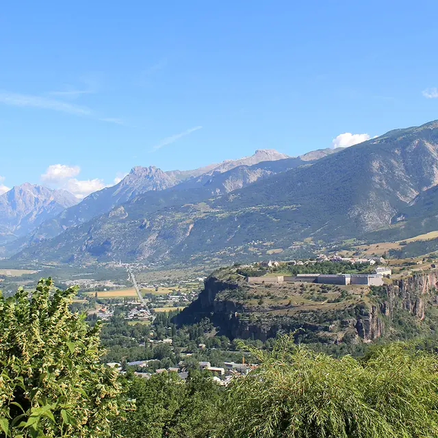 Le plateau de Mont-Dauphin