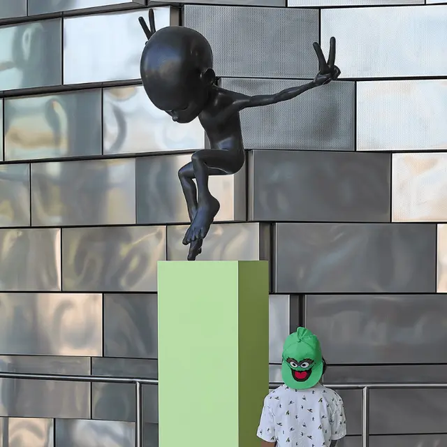 La petite visite : La tête dans les étoiles / LUMA Arles_Arles