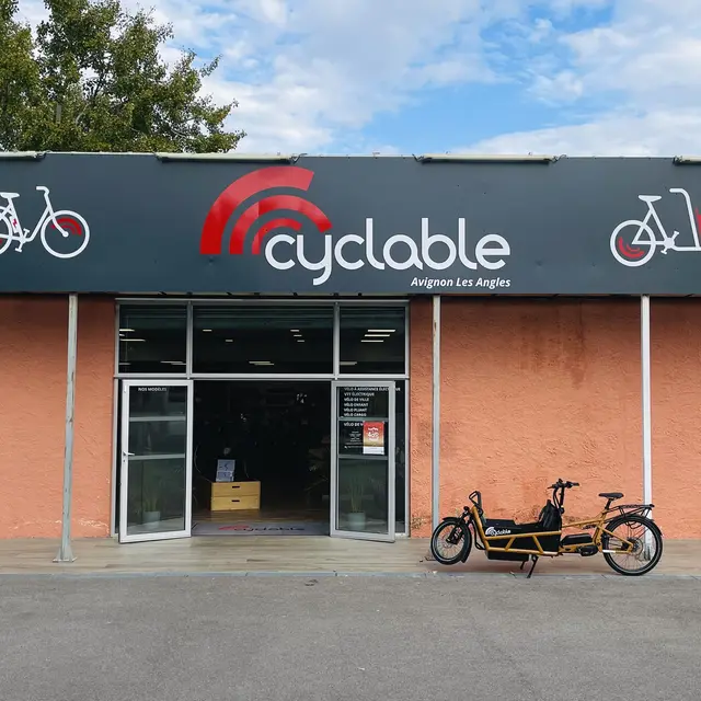 Entréer magasin Cyclable Avignon Les Angles