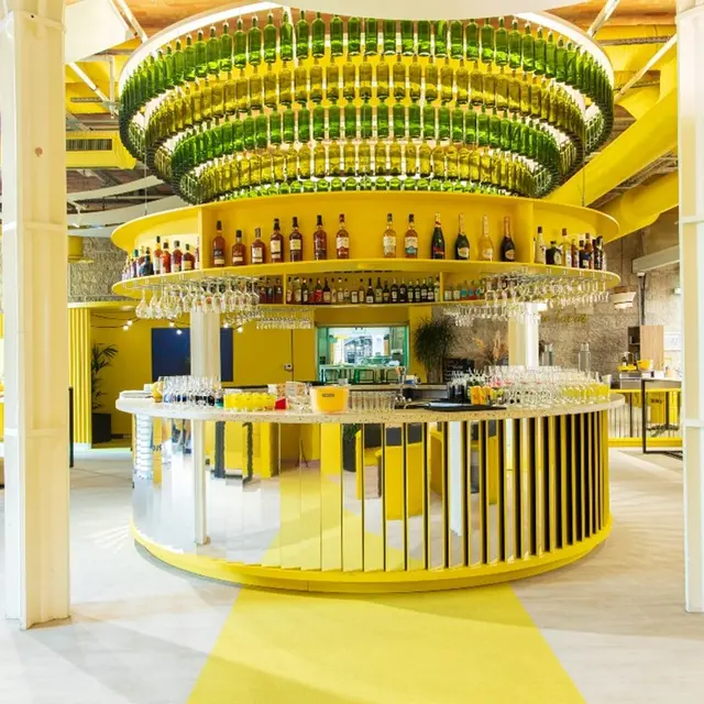 Maison Yellow Food bar restaurant