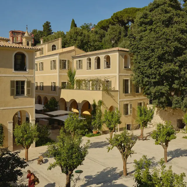 Facade & Cours des Orangers