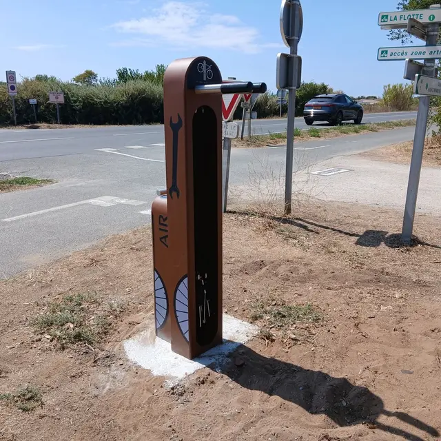 Borne de réparation vélos