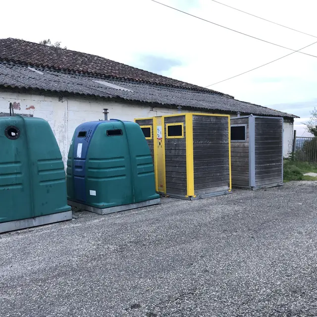 Bornes de tri rue de l'Égalité_Lafrançaise