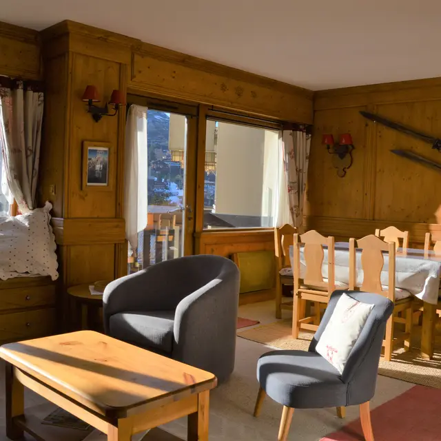 Salon - Côté Salle à manger