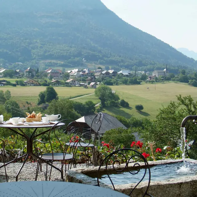seythenex_hotel_gay sejour vue terrasse