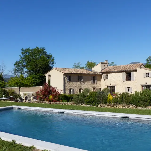 Mas-de-longuefeuille-malaucene-1