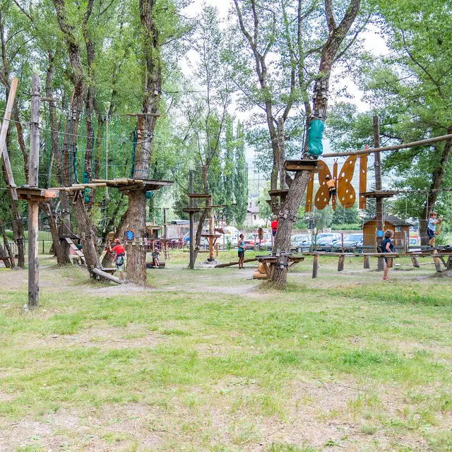 Jungle Kid, parcours aventure enfant au plan d'eau de Jausiers