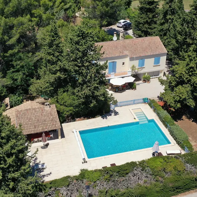 LA LUBERONNE LOURMARIN