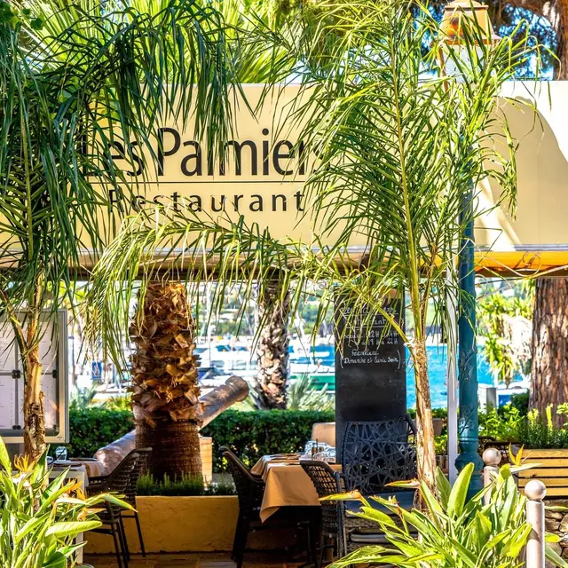 Les Palmiers Restaurant
