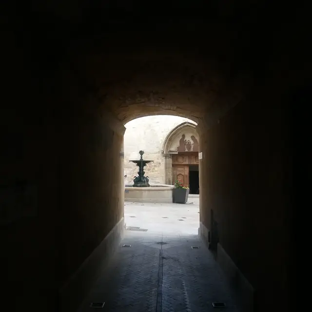 Passage vers Saint Sauveur