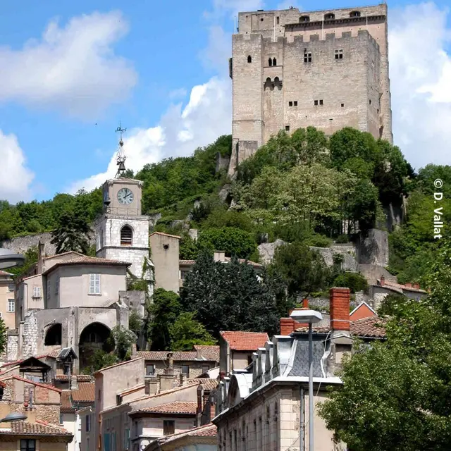 Tours et détours au pied de la tour