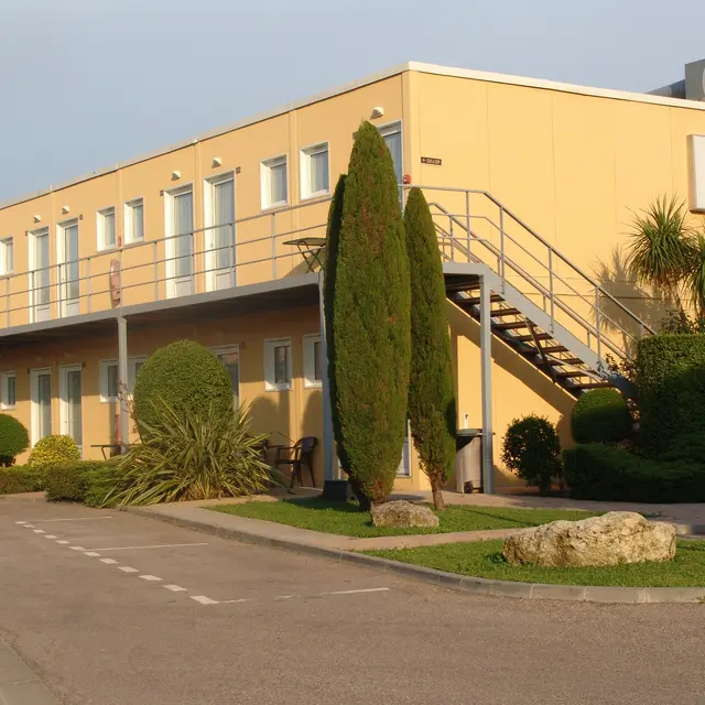 Top Motel