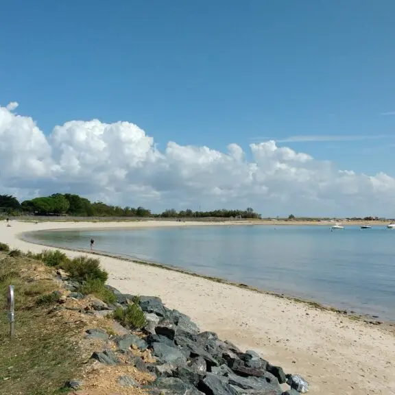 Parking vélo - Plage du Grouin_Loix