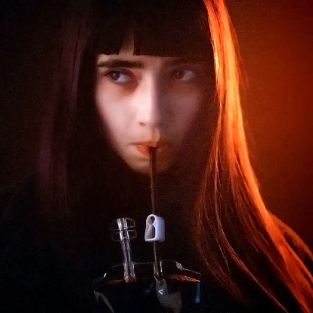 Vampire humaniste cherche suicidaire consentant_Marseille