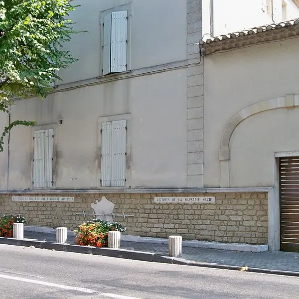 Le Mur des fusillés -Valréas