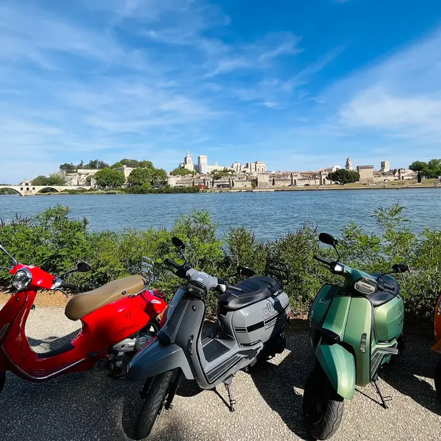 Loc’Two Scoot Avignon