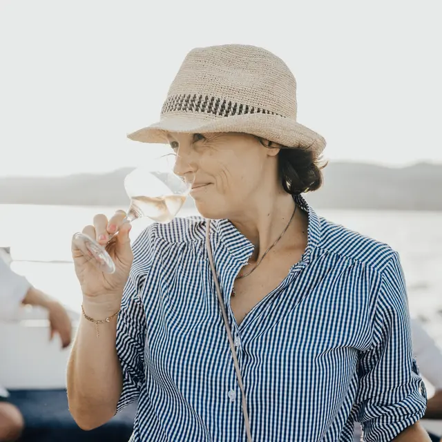 Wine tasting sur un pointu