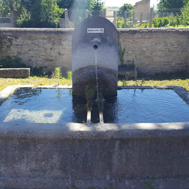 Lavoir sur la randonnée Le Marais