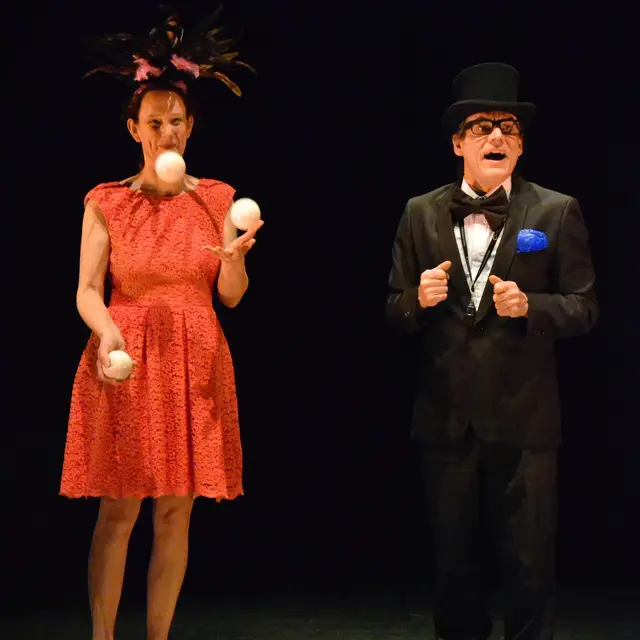 Théâtre-jonglerie Jongloria Multitaskus_Évian-les-Bains
