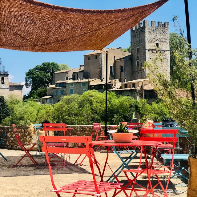 Terrasse vue sur le château