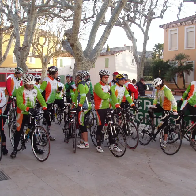 Velo sport cyclo hyerois