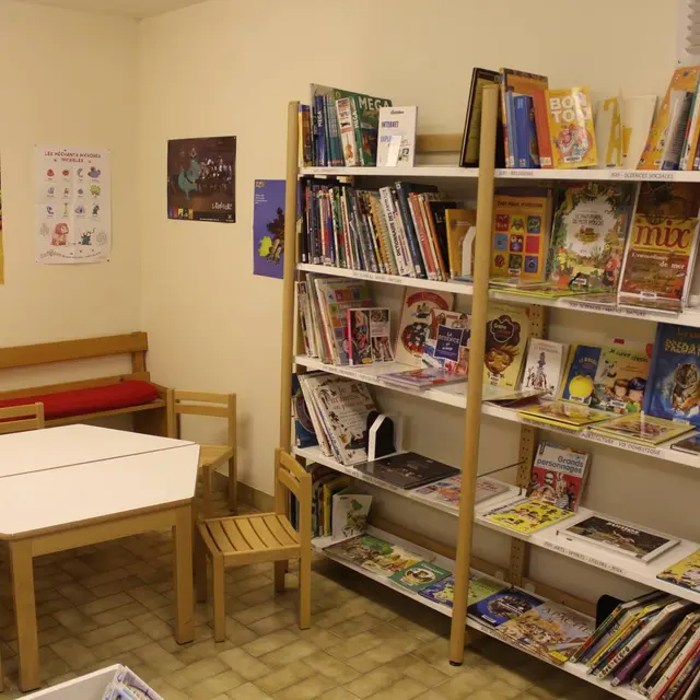 Bibliothèque de Champanges