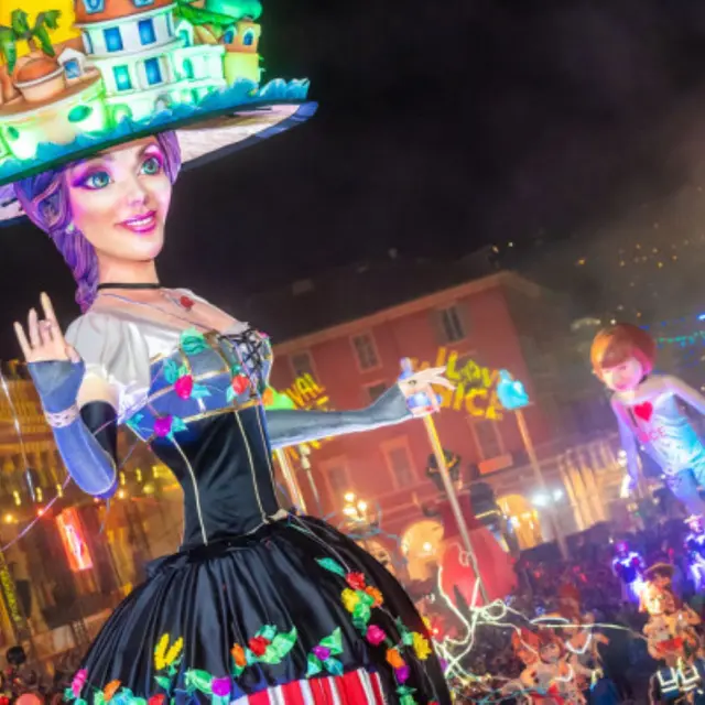 Excursion en bus au Carnaval de Nice - Corso illuminé_Roquebrune-sur-Argens