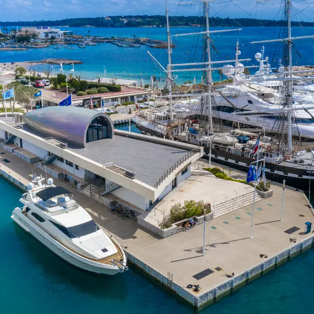 Les Espaces Evenementiels Du Port Canto_Cannes