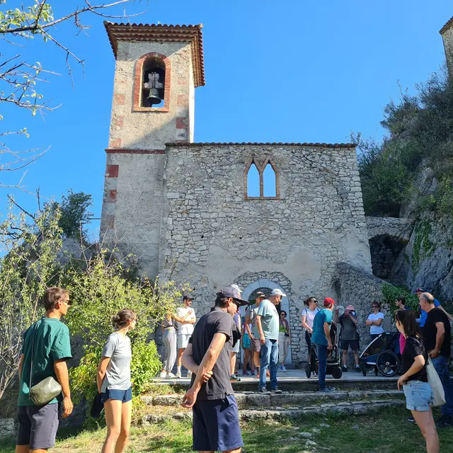 Visite guidée du vieux village de Sahune_Sahune