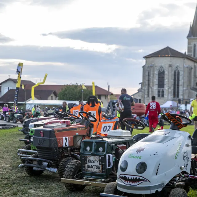 Course de Tracteurs Tondeuses de BEAUPONT