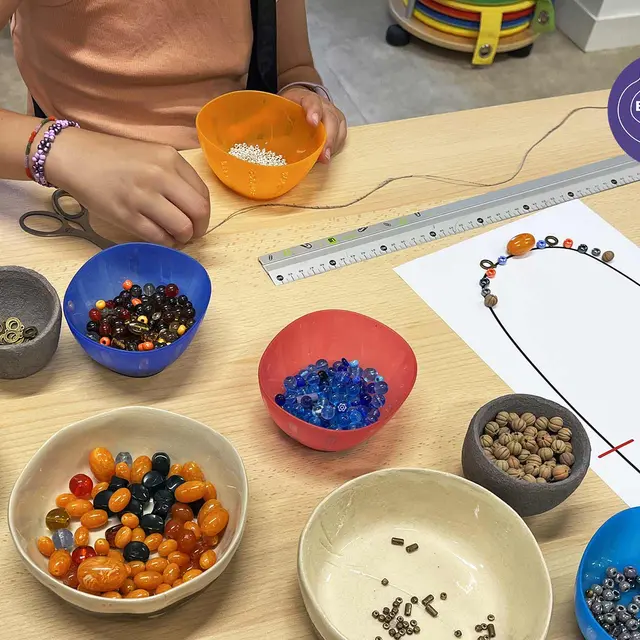 Visite-atelier 7-12 ans - Les mystères du collier_Chambéry