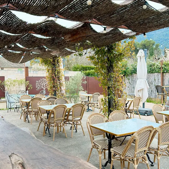 Café Saint-Pierre_Maubec