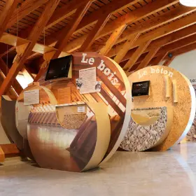 Exposition Ecoconstruction du Naturoptère