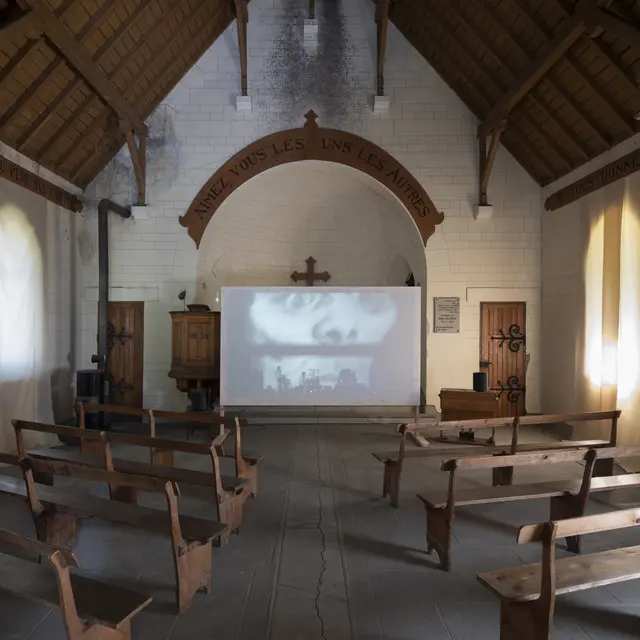 Projection du film Psychopompe de Camille Henrot - Biennale Artocène_Saint-Gervais-les-Bains