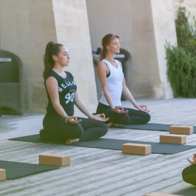 Yoga à la Coquillade