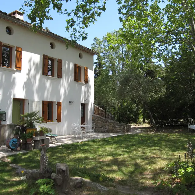 Terrasse à l'ombre