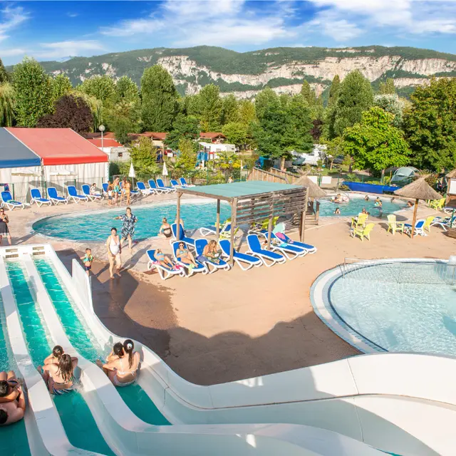 Espace piscine camping