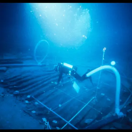 L'archéologie maritime de l'islam en Méditerranée occidentale (France) : les épaves racontent l'histoire, contacts économiques et culturels entre Méditerranée et monde franc au début du Moyen-Âge_Nice