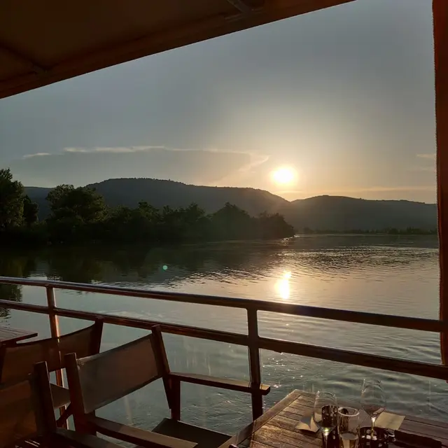 Croisière dîner en accord mets et vins - Les canotiers et L'assemblage_Tain-l'Hermitage