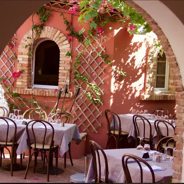 Restaurant La Grotte Marseillej