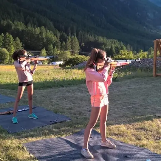 Initiation au Biathlon à Névache pour les enfants et les grands