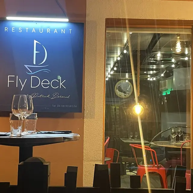 Fly deck