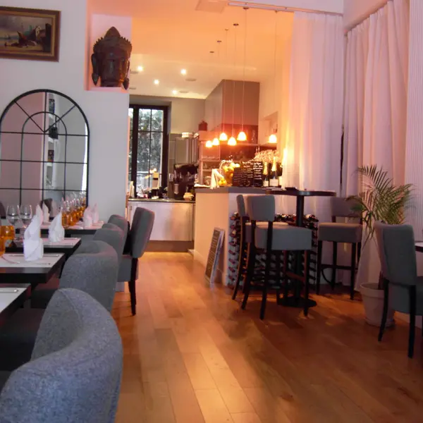 LE-SÉJOUR-CAFÉ01.jpg