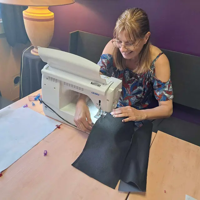 Lorette et Meri accueillent un atelier de couture_L'Argentière-la-Bessée