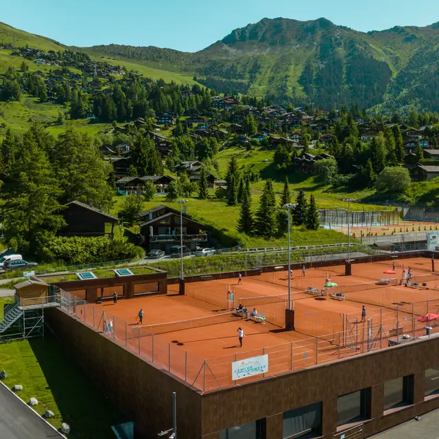 Courts de tennis extérieur - Centre Sportif de Verbier_Val de Bagnes