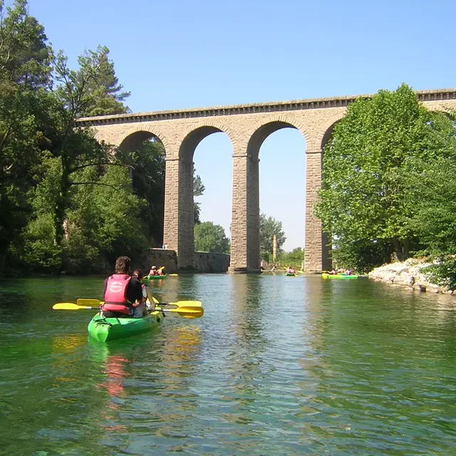 kayak vert